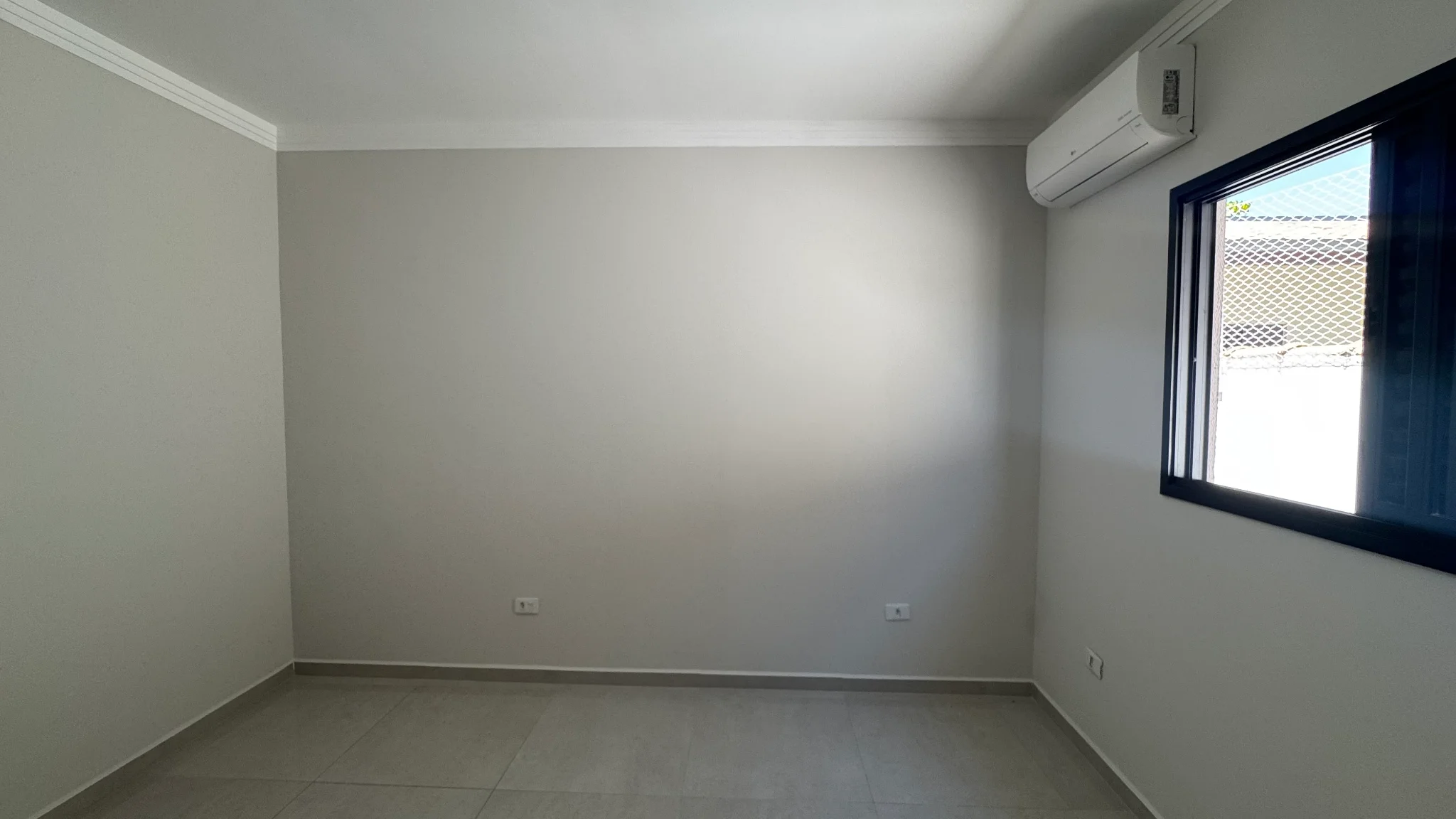 Casa à venda no Condomínio Village do Sol em Pindamonhangaba/SP. 