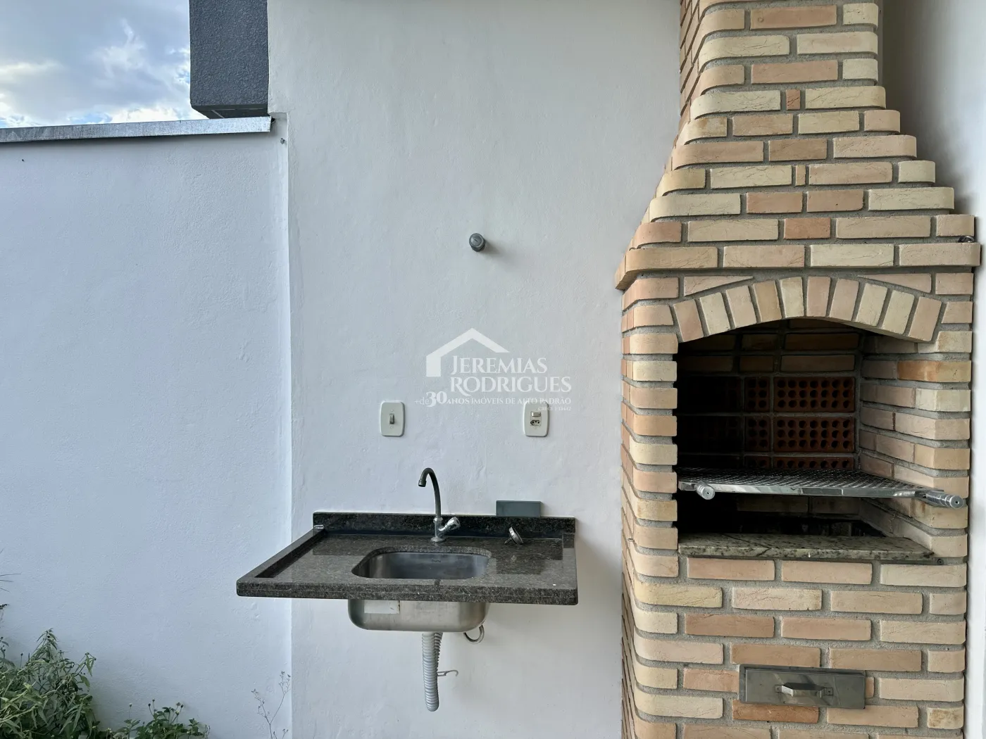 Casa para venda com 3 dormitórios no Condomínio Campos Do Conde I em Tremembé/SP