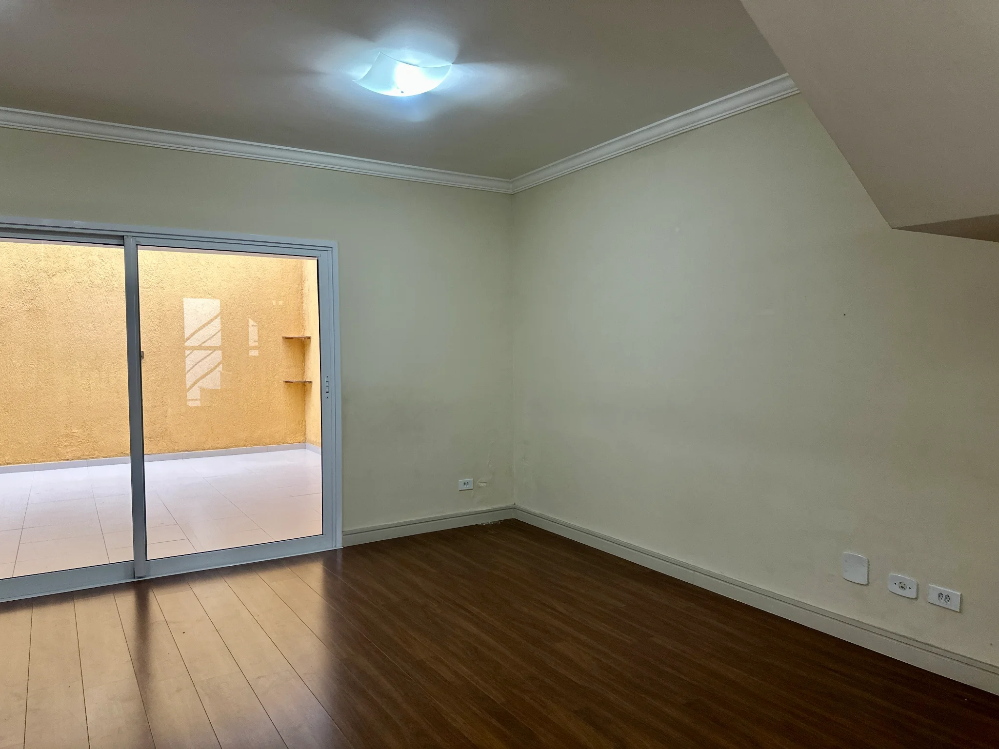 Casa com 3 dormitórios disponível para locação no Condomínio Bosque dos Pássaros em Tremembé/SP