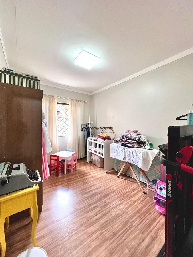 CASA COM 03 QUARTOS NO INICIO DE GUARAMIRIM