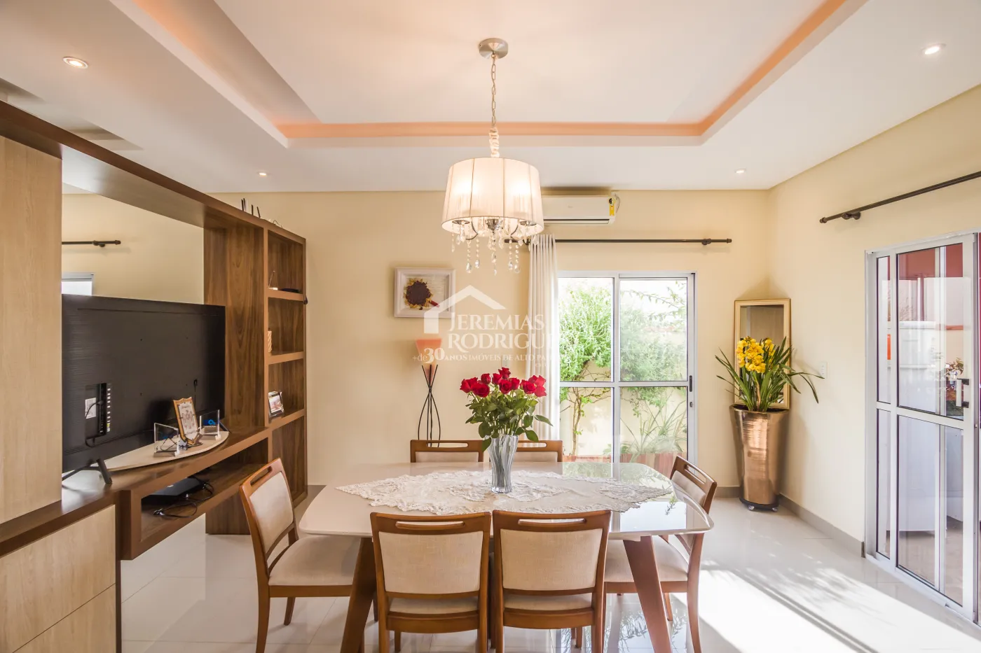 Casa com 4 dormitórios, 295 m² - Condomínio Reserva dos Lagos - Pindamonhangaba/SP