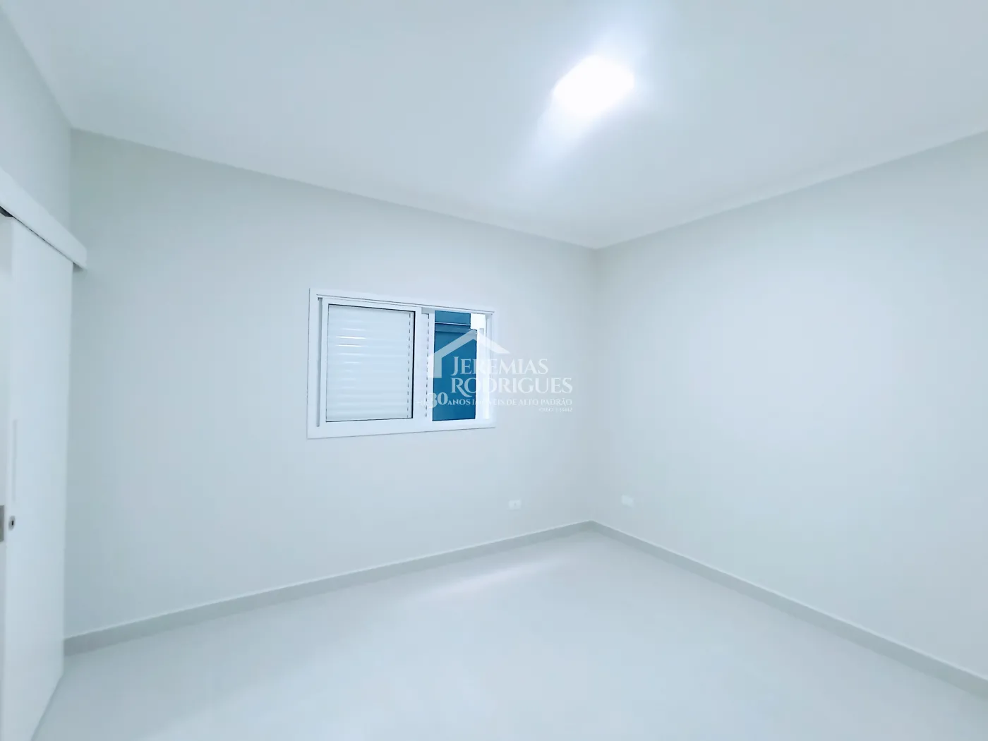 Casa à venda com 3 suítes no Condomínio Residencial Tecoara em Taubaté/SP