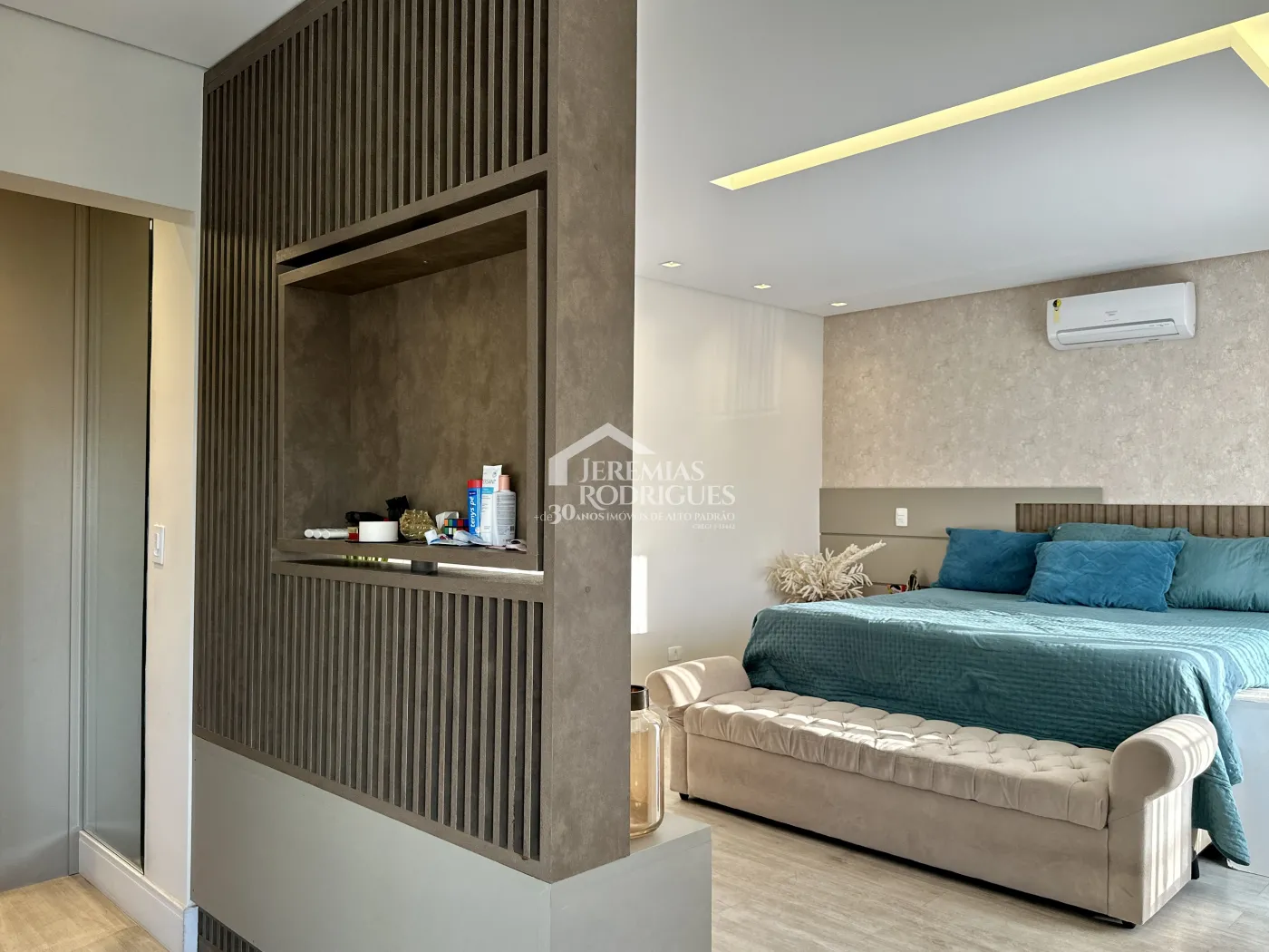 Casa com 3 suítes, 329 m² - Condomínio Ouro Ville - Taubaté/SP.