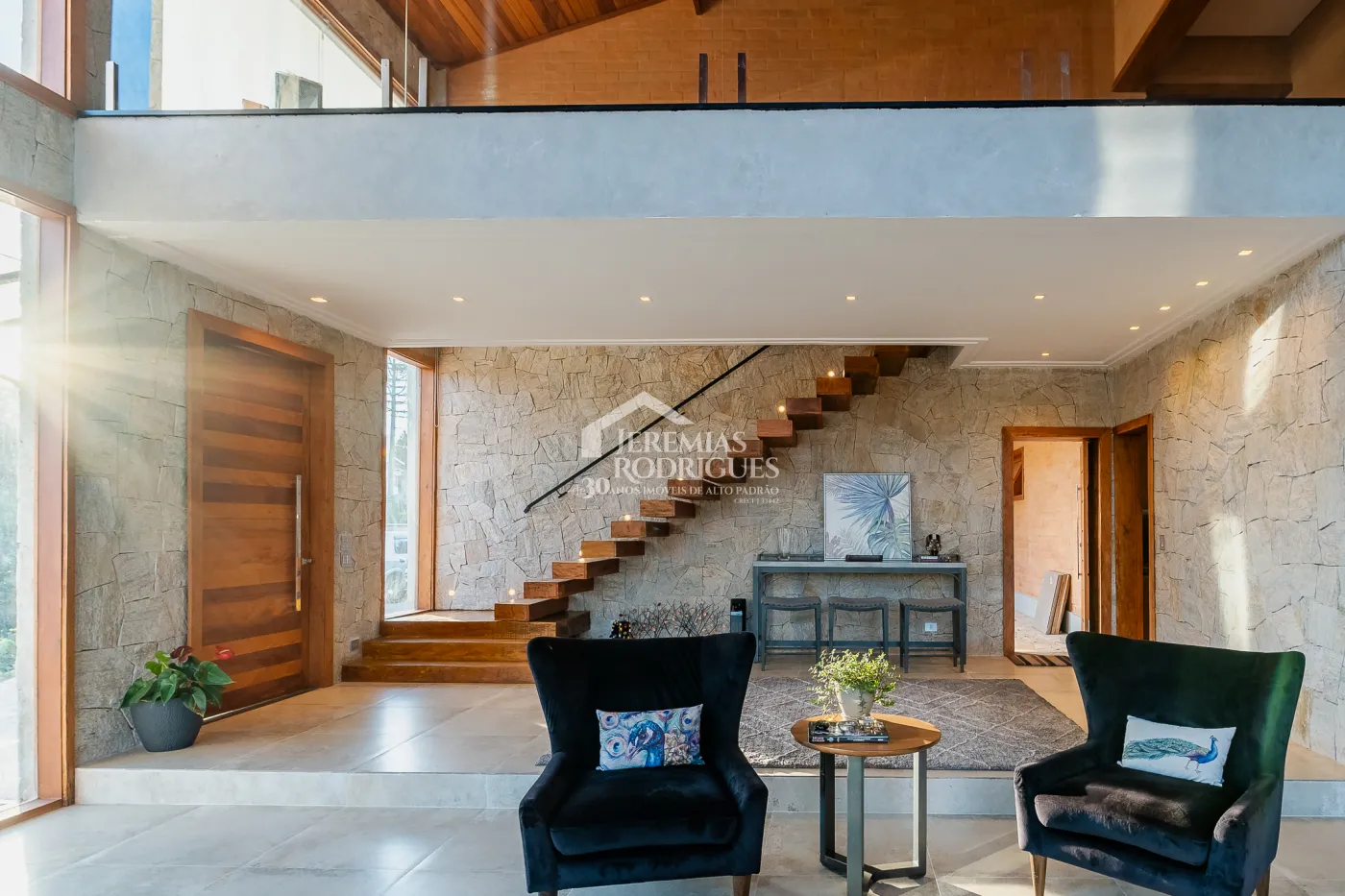 Casa com 4 suítes no condomínio Reserva Figueiredo em Campos do Jordão/SP