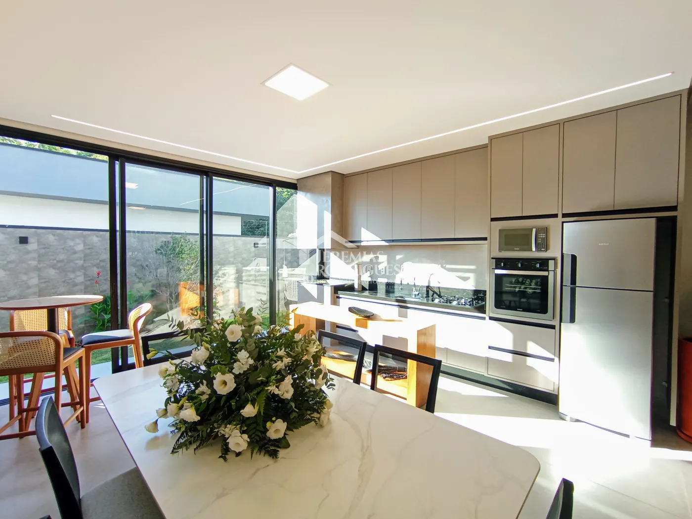 Casa mobiliada e decorada à venda com Exclusividade no Condomínio Cyrella Landscape em Taubaté/SP