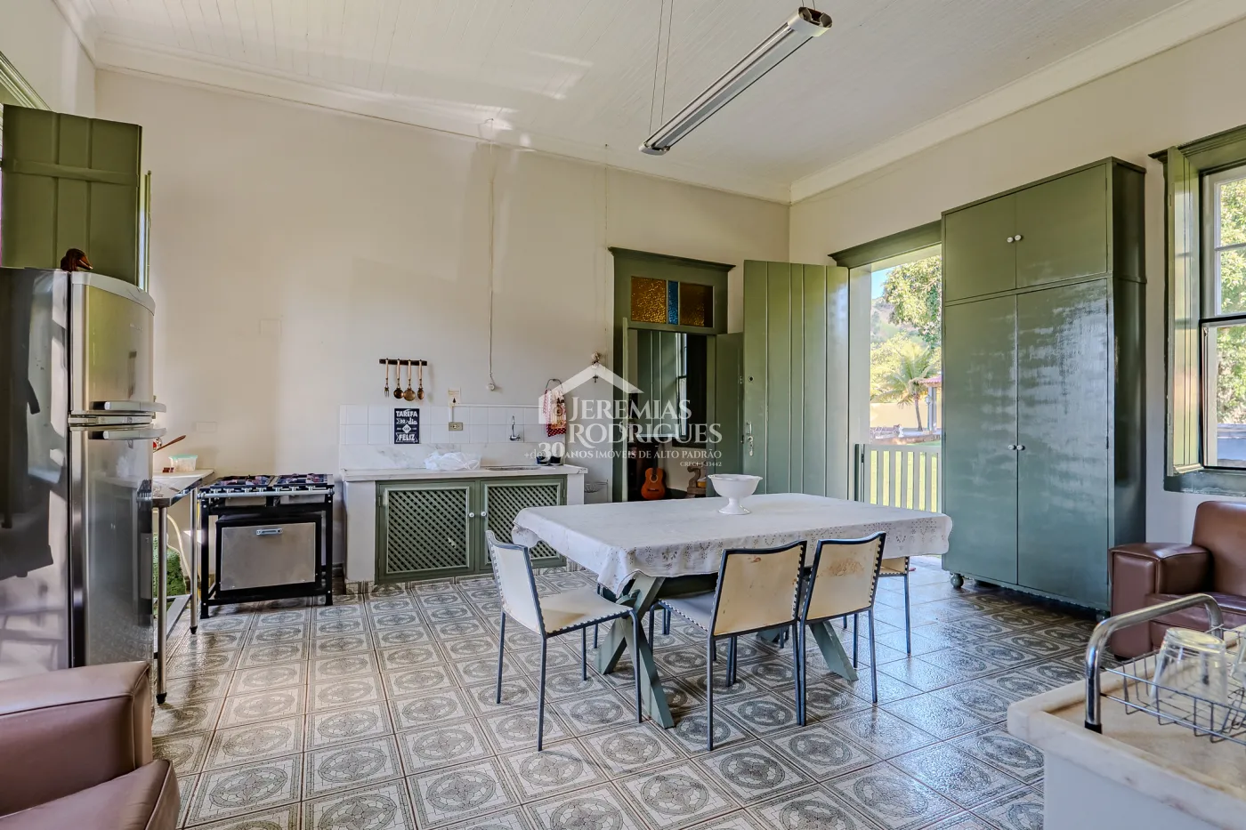 Fazenda à venda com 919,6 hectares em Cachoeira Paulista/SP.