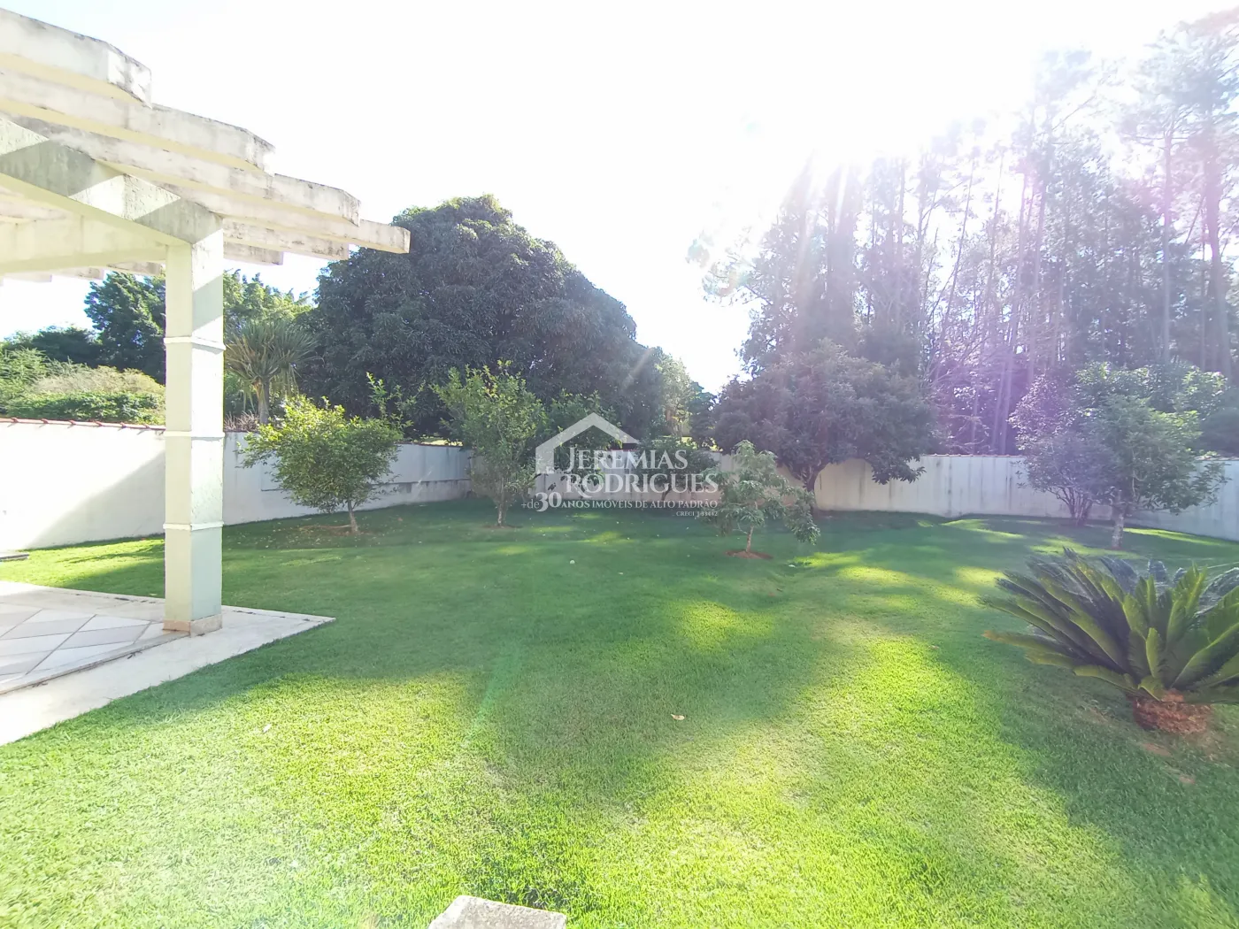 Casa à venda com 4 dormitórios no Condomínio Village Paineiras em Pindamonhangaba/SP