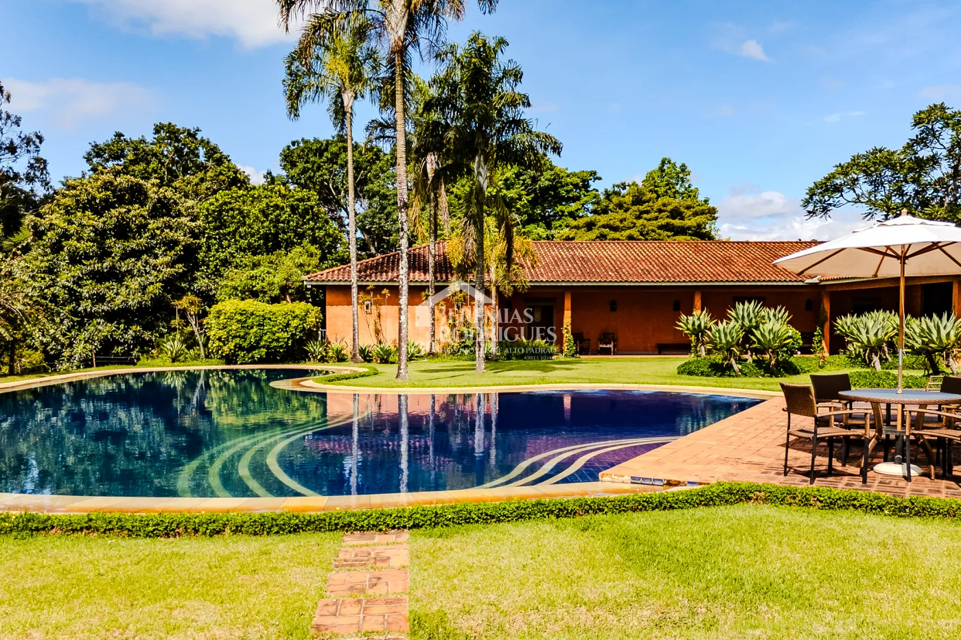 Casa à venda por R$ 6.200.000,00 - Cunha/SP