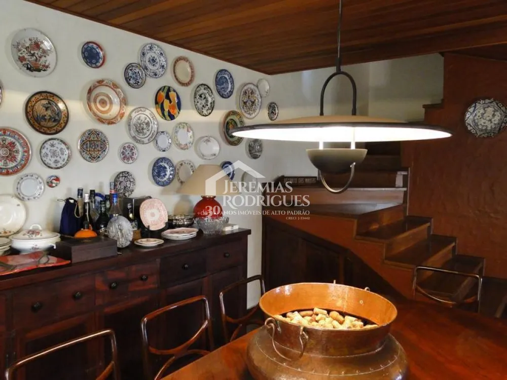 Casa com 4 dormitórios, 600 m² - Descansópolis - Campos do Jordão/SP.