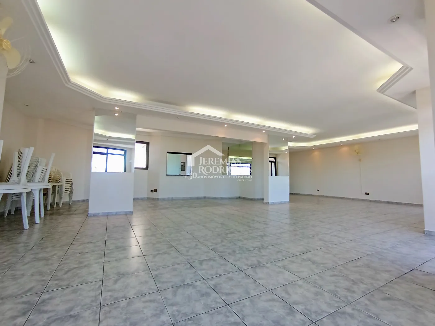 Apartamento para venda com 2 suítes no Edifício Rosa Abirached em Taubaté/SP