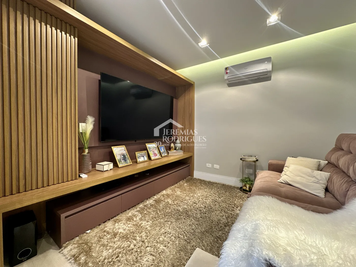 Casa com 3 suítes, 329 m² - Condomínio Ouro Ville - Taubaté/SP.