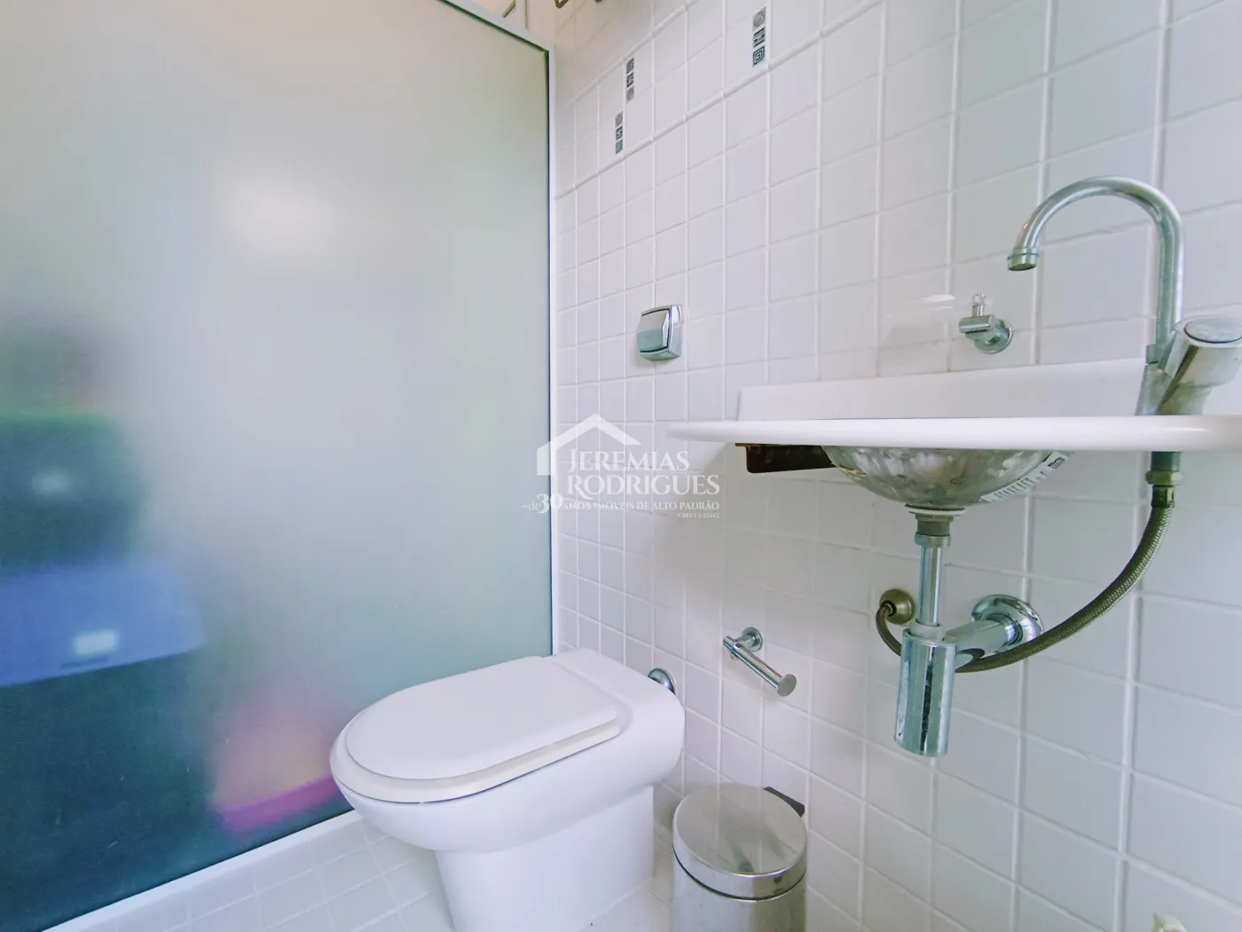 Casa à venda com 4 dormitórios no Condomínio Taubaté Village em Taubaté/SP.