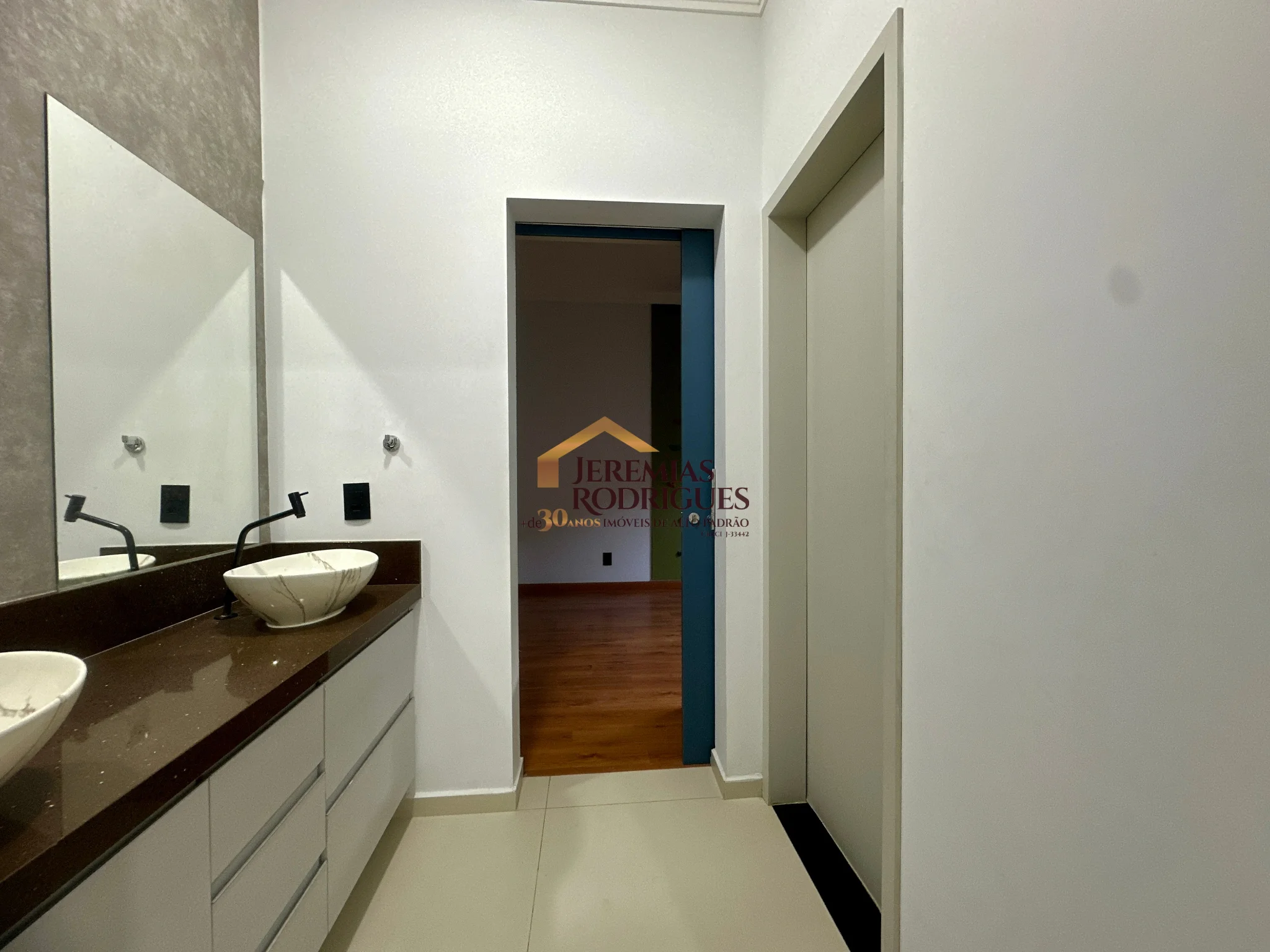 Casa para venda e locação no Condomínio Residencial Verdes Vales em Taubaté/SP.