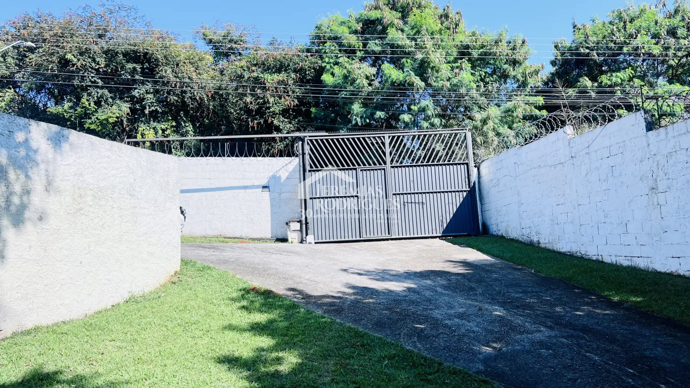 Chácara com 3 dormitórios, 500 m² - Cidade de Deus - Taubaté/SP