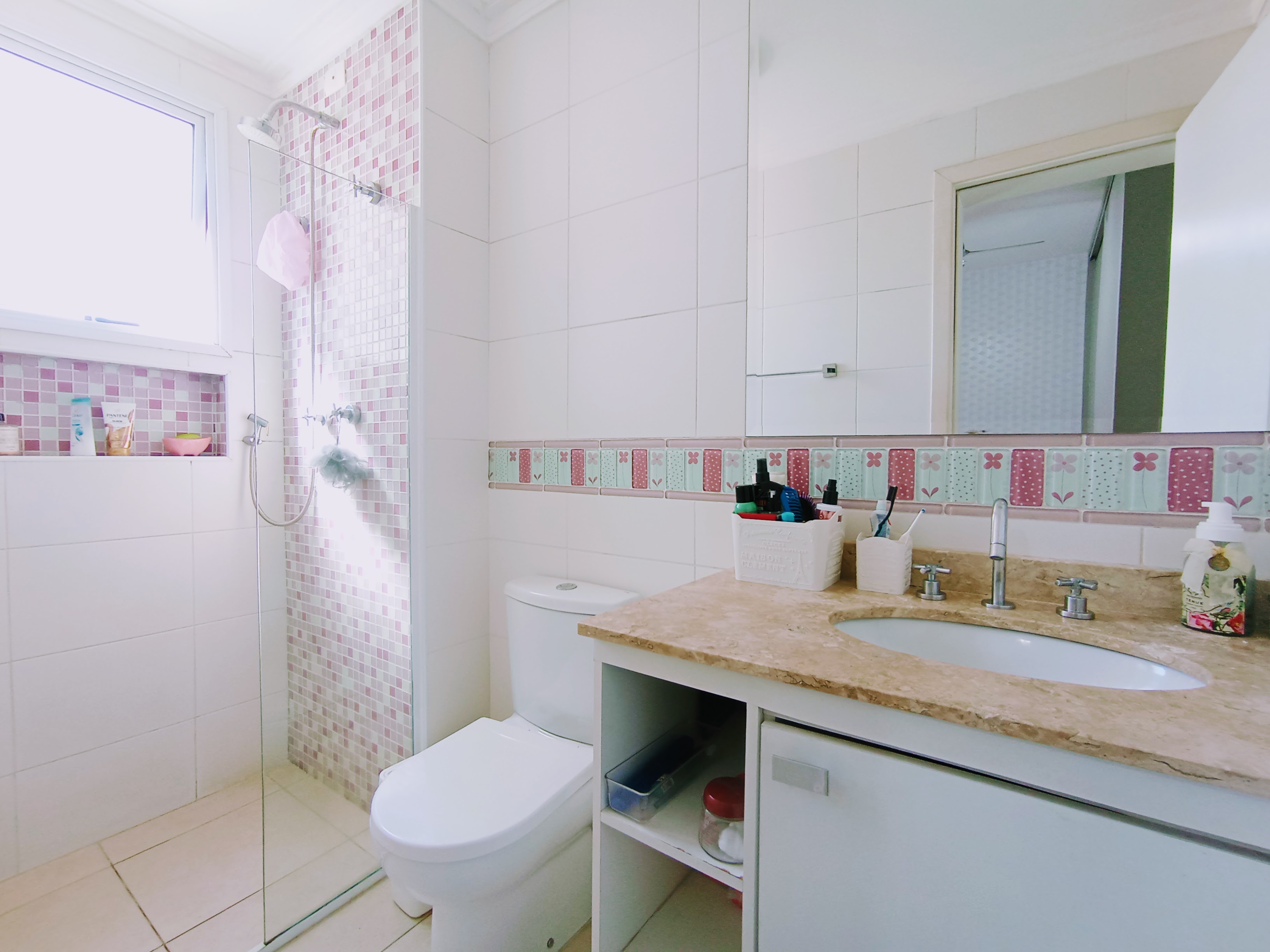 Apartamento à venda com 3 dormitórios, 150 m² no Edifício Jardim das Figueiras em Taubaté/SP