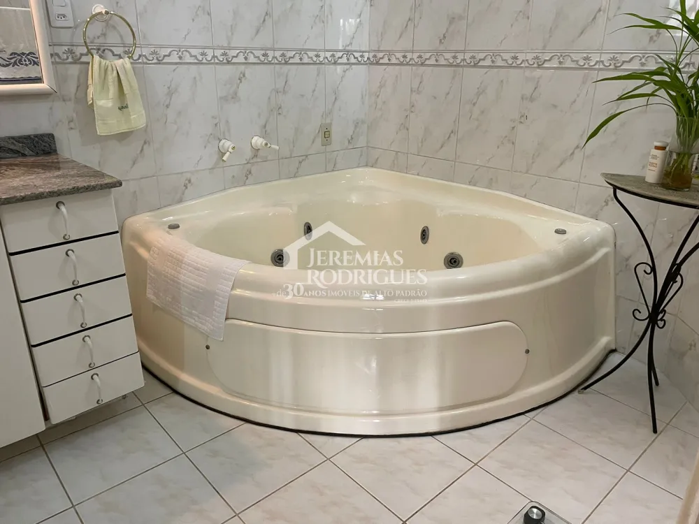 Casa com 6 suítes, 575 m² - Condomínio Quinta das Flores - São José dos Campos/SP.