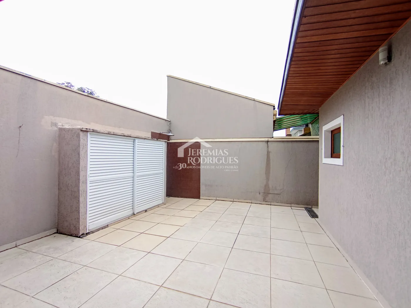 Casa para venda e locação com 3 dormitórios no Condomínio Taubaté Village em Taubaté/SP