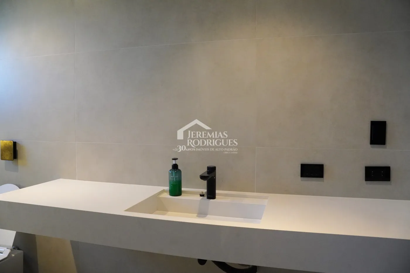 Casa com 4 dormitórios, 550 m² - Condomínio Village da Serra - Tremembé/SP