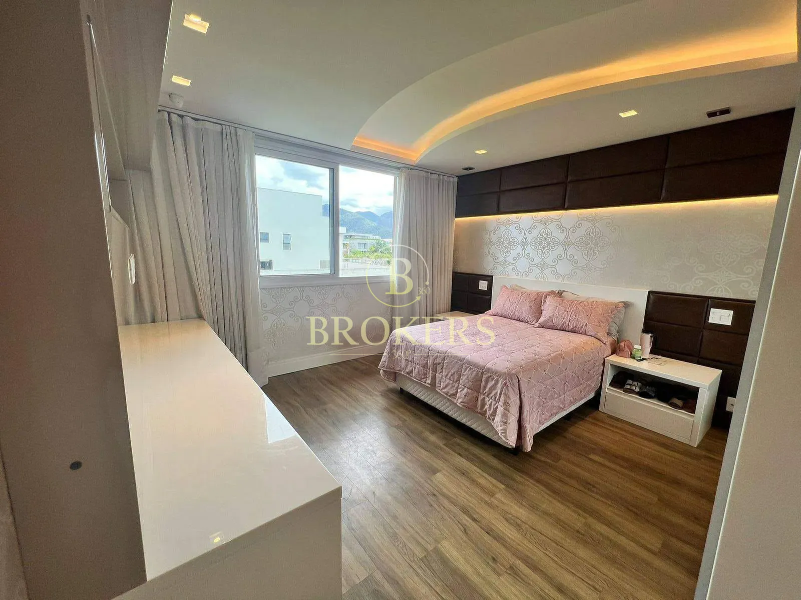 Luxo e sofisticação no Alphaville: Casa triplex mobiliada com 6 suítes, SPA e campo de futebol priv — foto 11