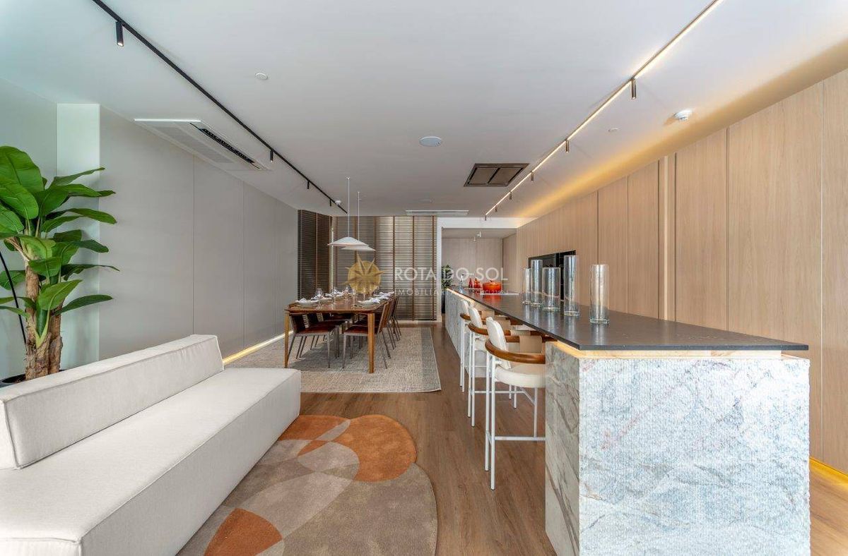 Yachthouse Apartamento Alto Padrão 4 Suítes no Centro de Balneário Camboriú SC