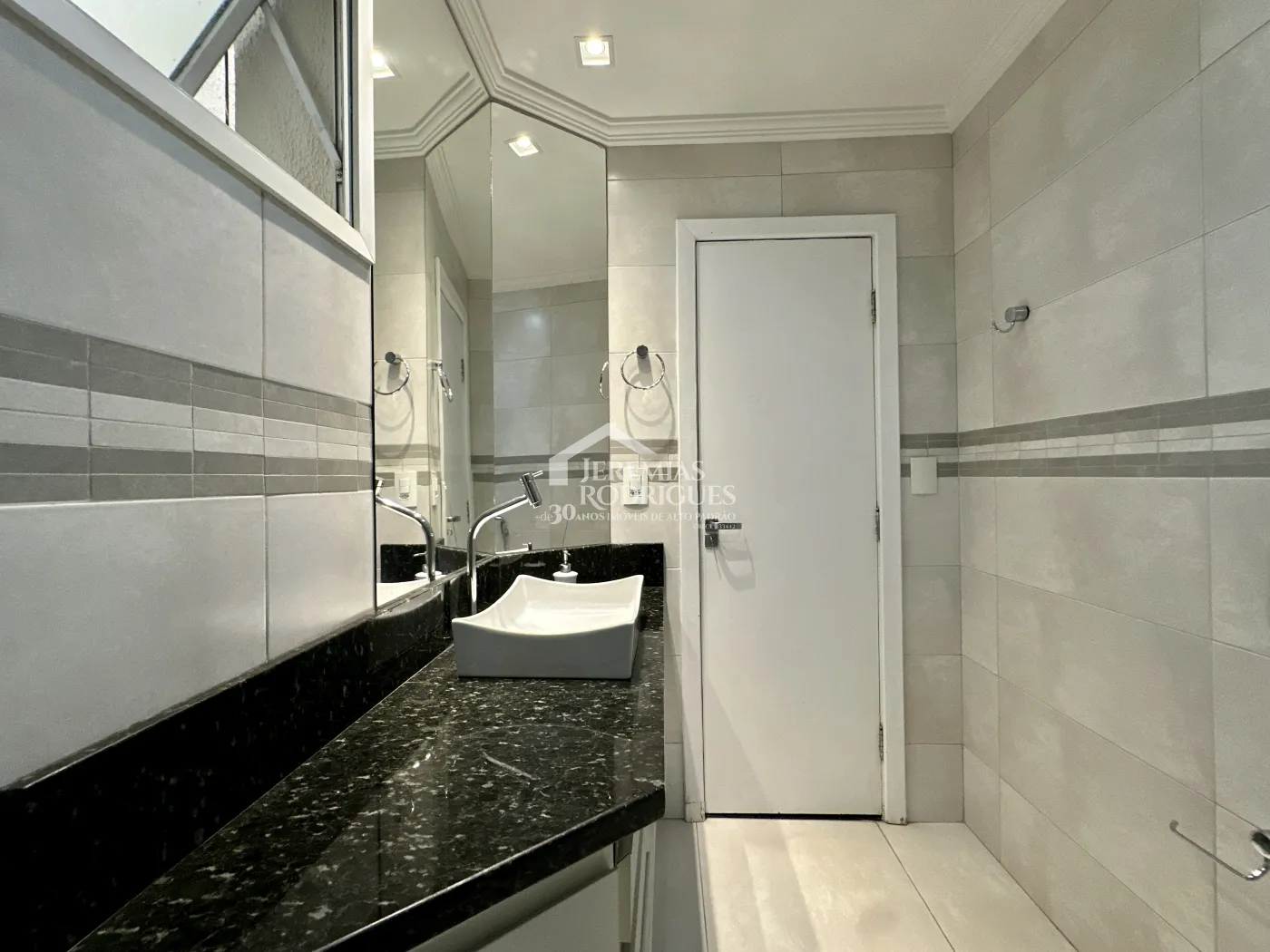 Apartamento com 2 dormitórios, 171 m² - Edifício Solar dos Juritis - Taubaté/SP.