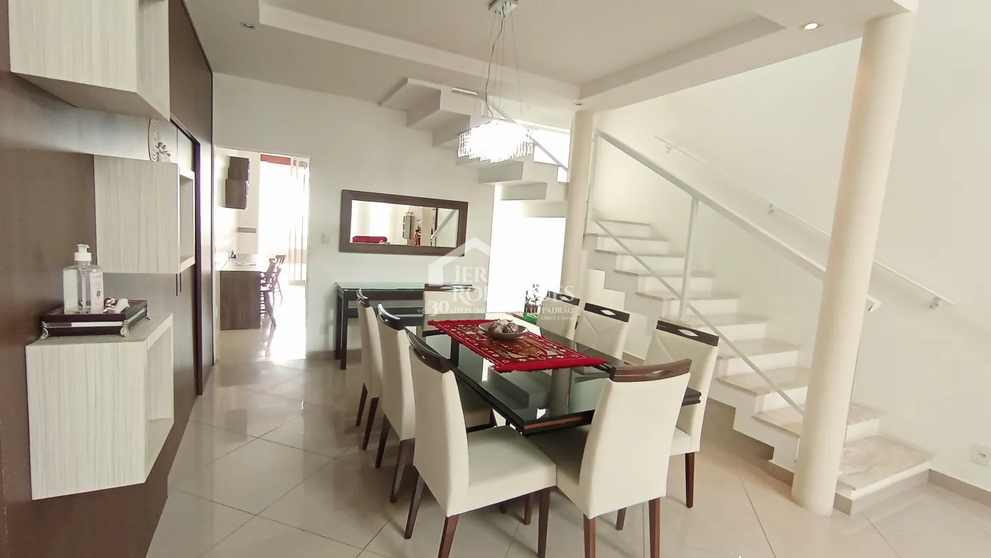 Casa para venda e locação com 4 dormitórios no Condomínio Jatobá em Tremembé/SP.