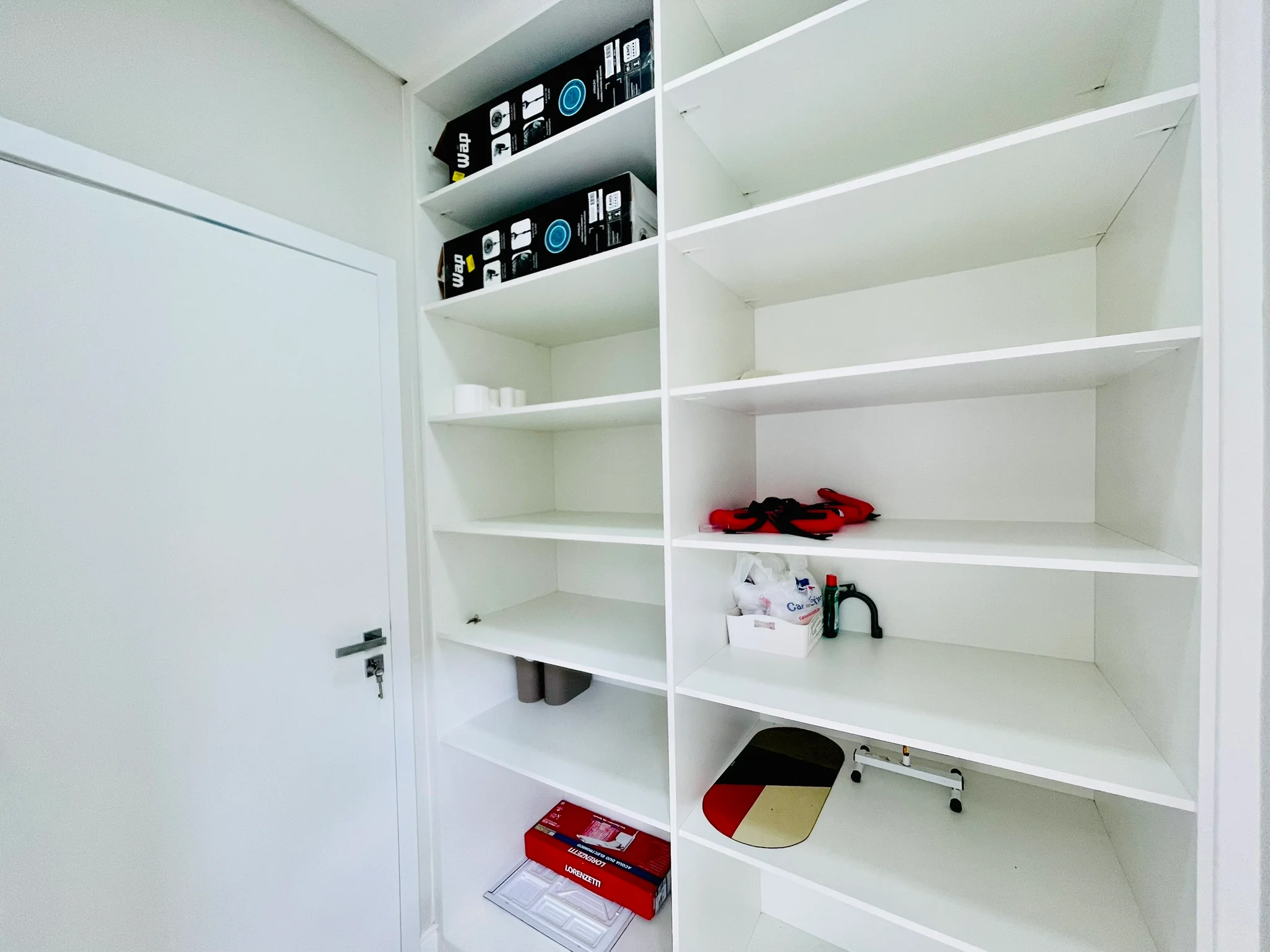 Casa à venda com 4 dormitórios no Condomínio Cyrela Landscape em Taubaté/SP. 