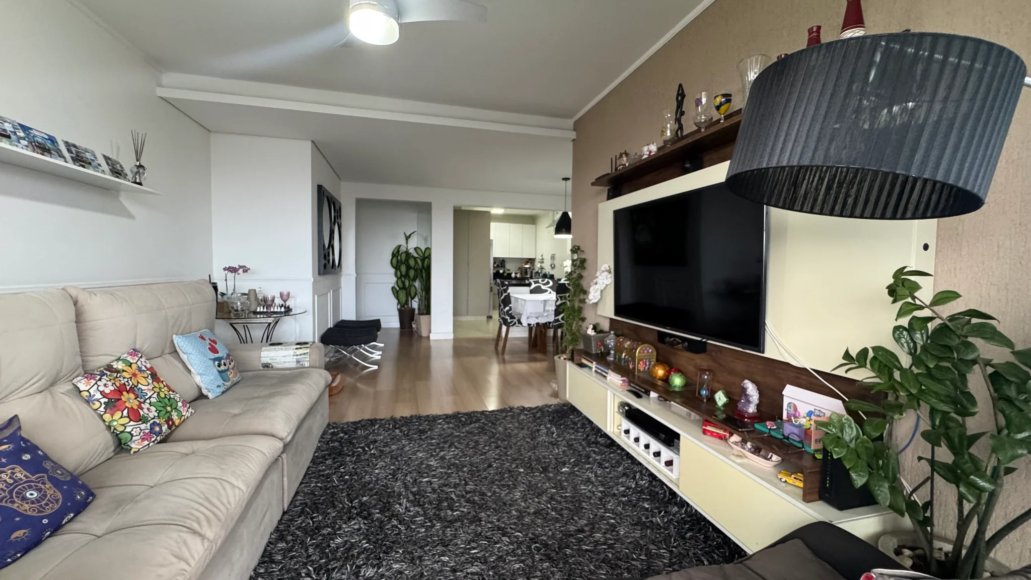 Apartamento à venda no Edifício Serra da Mantiqueira em Pindamonhangaba/SP. 