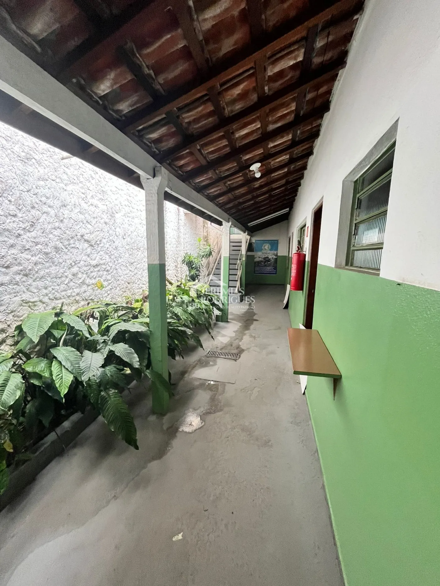 Terreno com 1.800 m² no bairro Campo Alegre em Pindamonhangaba/SP.