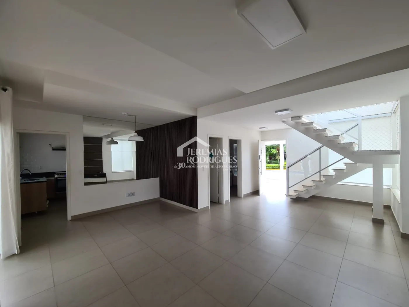 Casa com 3 dormitórios, 235 m² - Condomínio Campos do Conde I - Tremembé/SP.