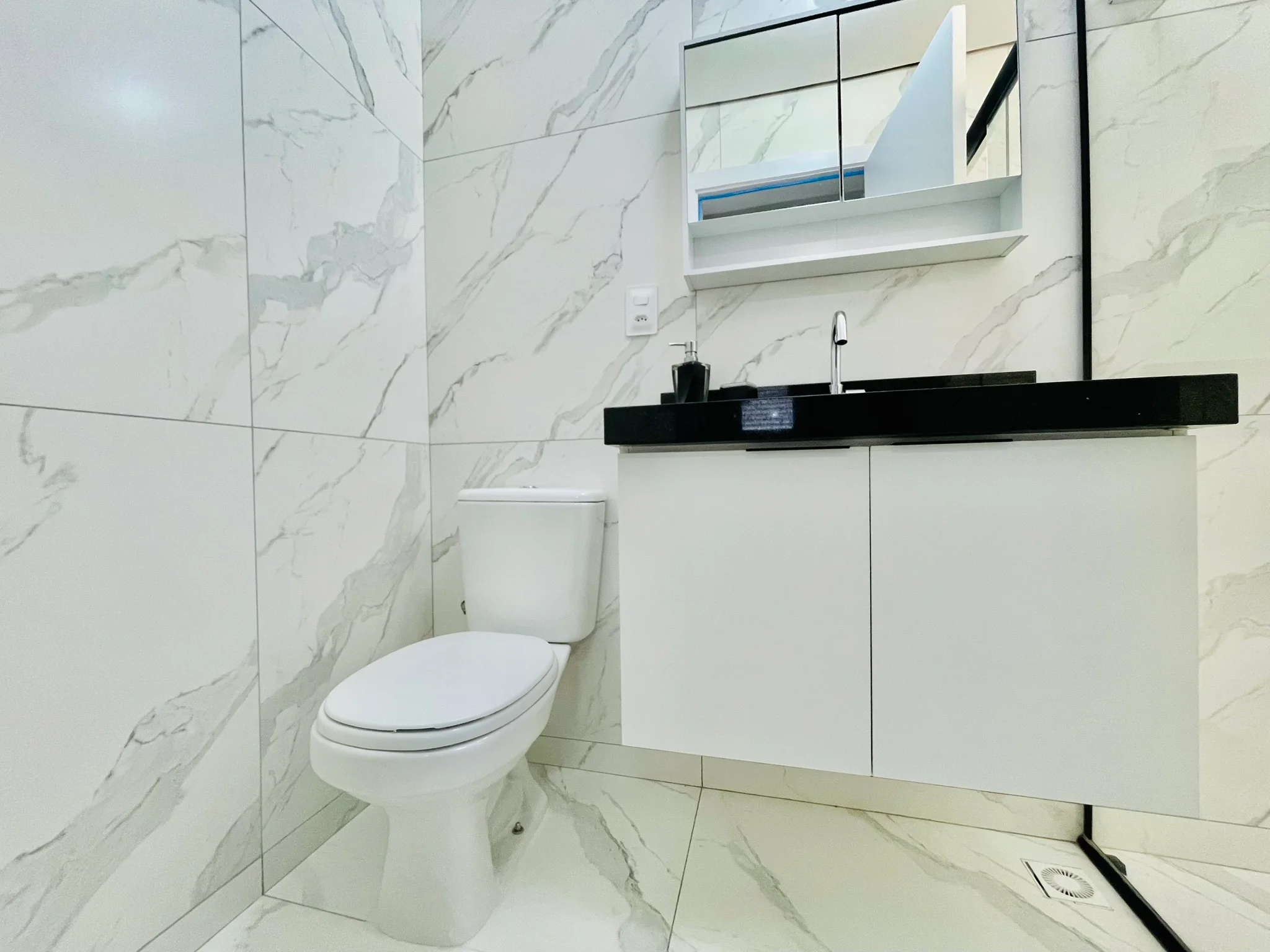 Apartamento para venda e locação, 101 m² no Condomínio Lume Residence em Taubaté/SP. 