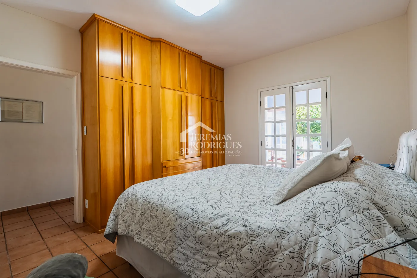 Casa com 3 dormitórios, 396 m² - Condomínio Village Paineiras - Pindamonhangaba/SP.