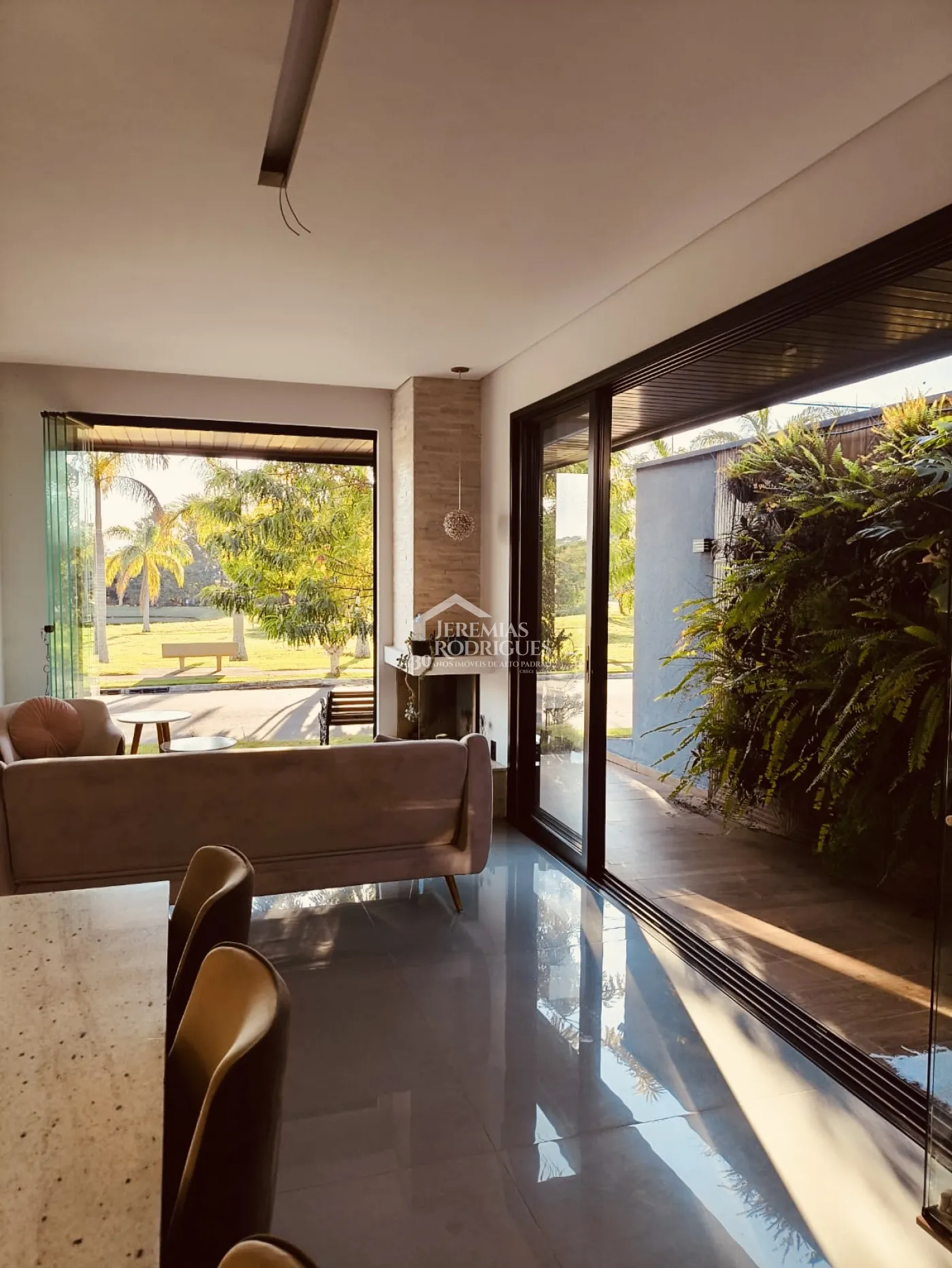 Casa com 3 dormitórios no Condomínio Residencial Verdes Vales em Taubaté/SP.