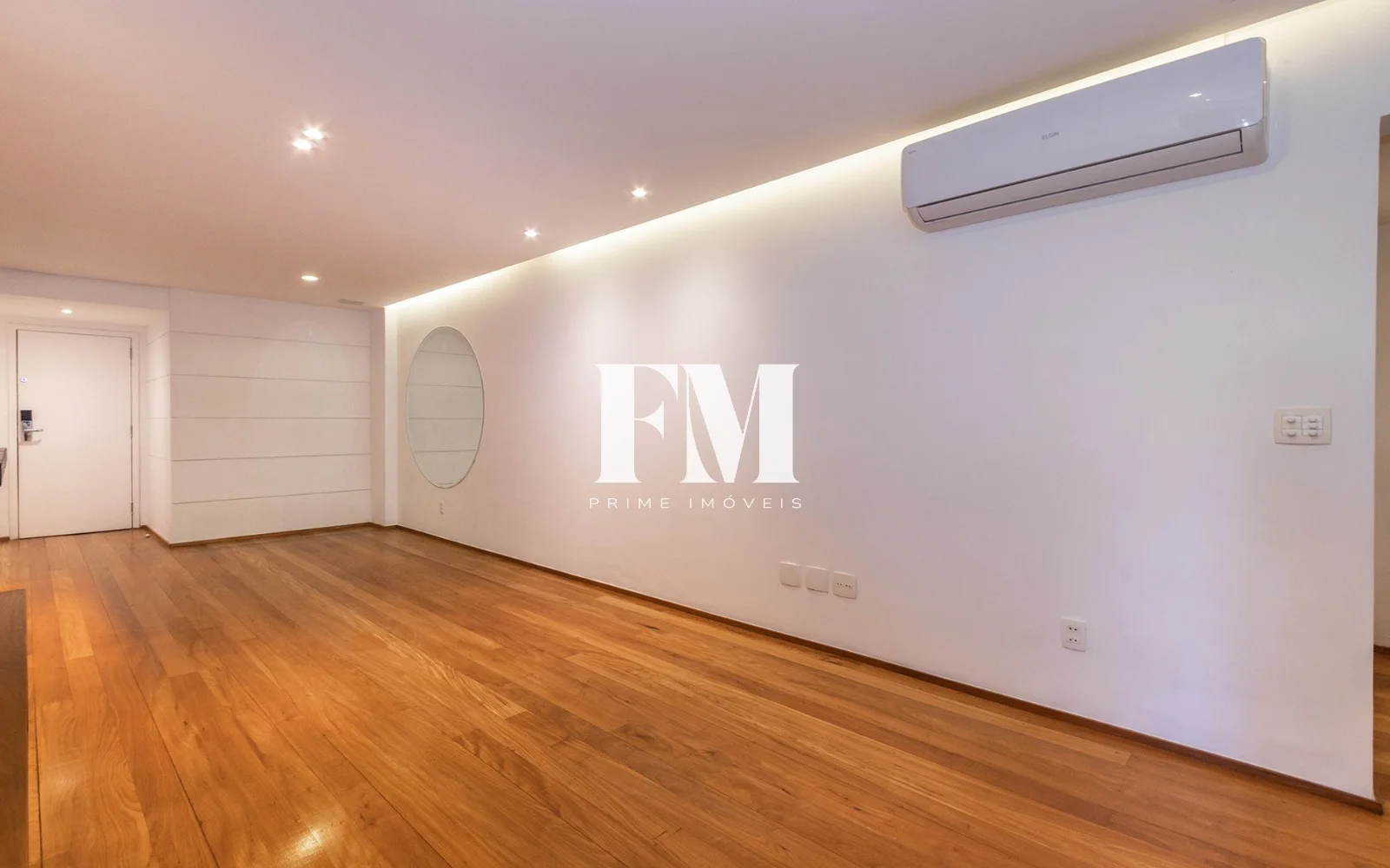 Leblon | Rua Aperana | 2 Quartos (1 Suíte) | 79m² com Varanda e Vaga a Poucos Metros da Praia - foto 7