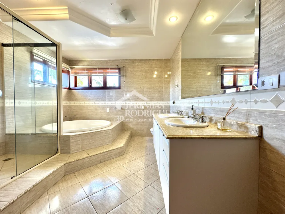 Casa com 4 quartos, 617 m² - Condomínio Taubaté Village - Taubaté/SP