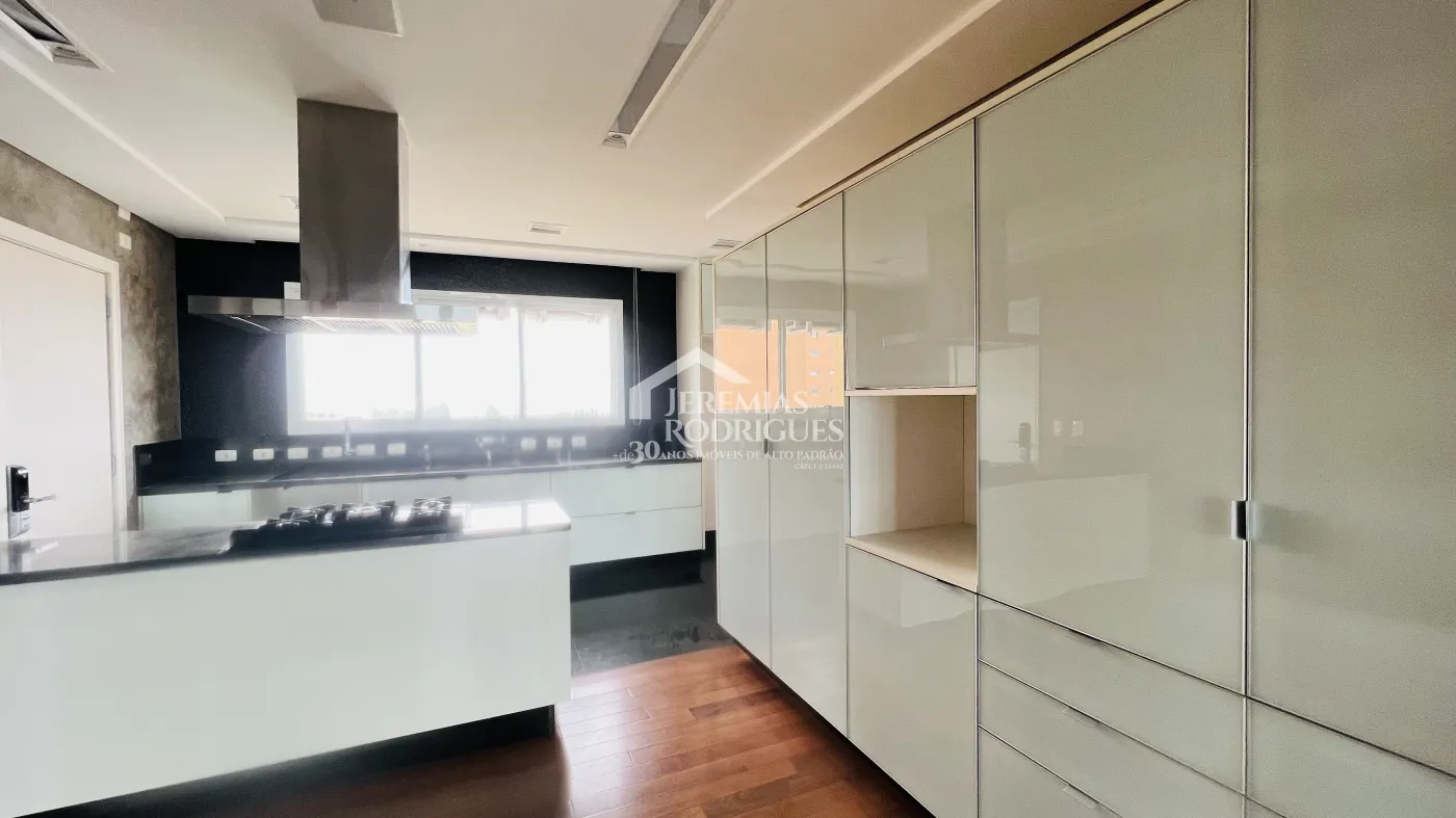 Apartamento à venda com 3 suítes no Edifício Des Arts em Taubaté/SP.