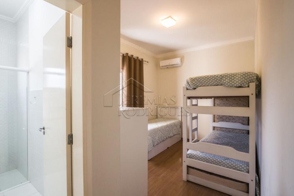 Casa à venda no Condomínio Colonial Village I em Pindamonhangaba/SP