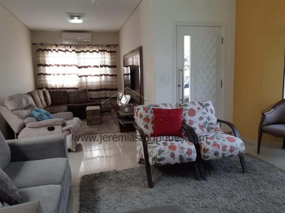 Casa com 4 quartos, 258 m², à venda por R$ 1.100.000- Campos do Conde III - Tremembé/SP