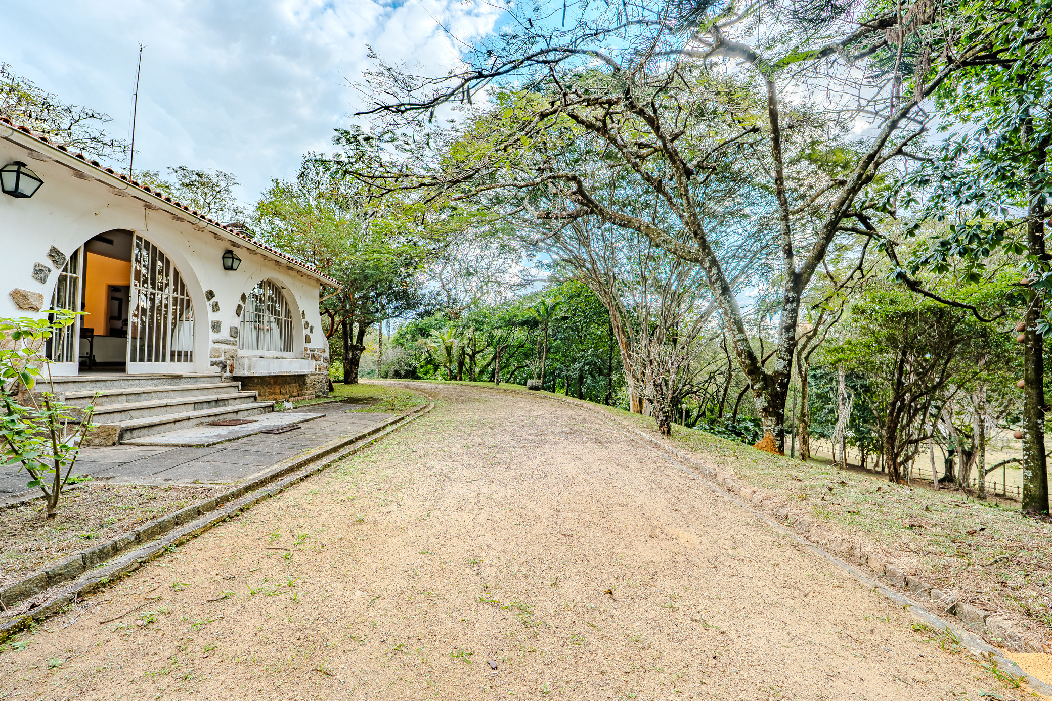 Haras à venda com 291 hectares em Arapeí/SP.
