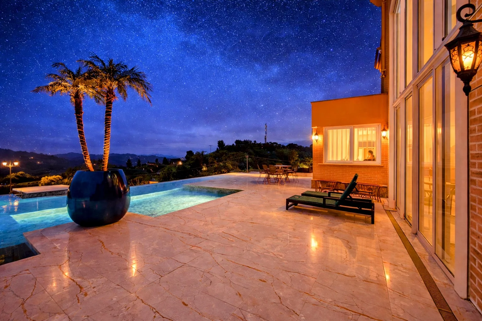 Casa à venda com 4 suítes no  Condomínio Iporanga em Campos do Jordão/SP. 