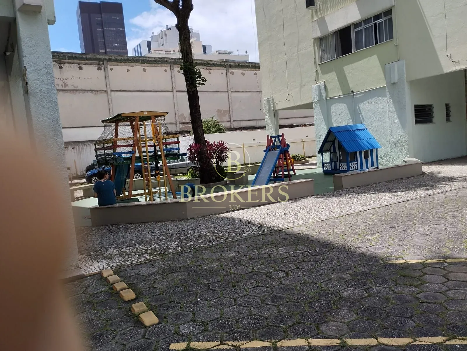 Apartamento com 2 quartos, em frente ao metrô, à Venda em  Botafogo, Rio de Janeiro. — foto 25