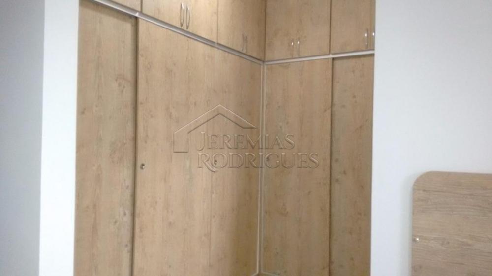 Casa à venda com 3 dormitórios no Condomínio Campos do Conde II em Tremembé/SP.