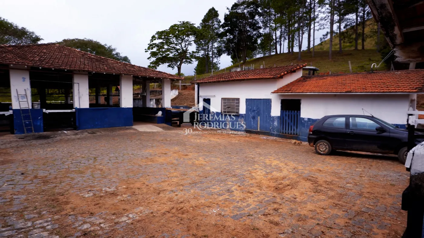 Fazenda à venda com 2.544 hectares em Santa Branca/SP.
