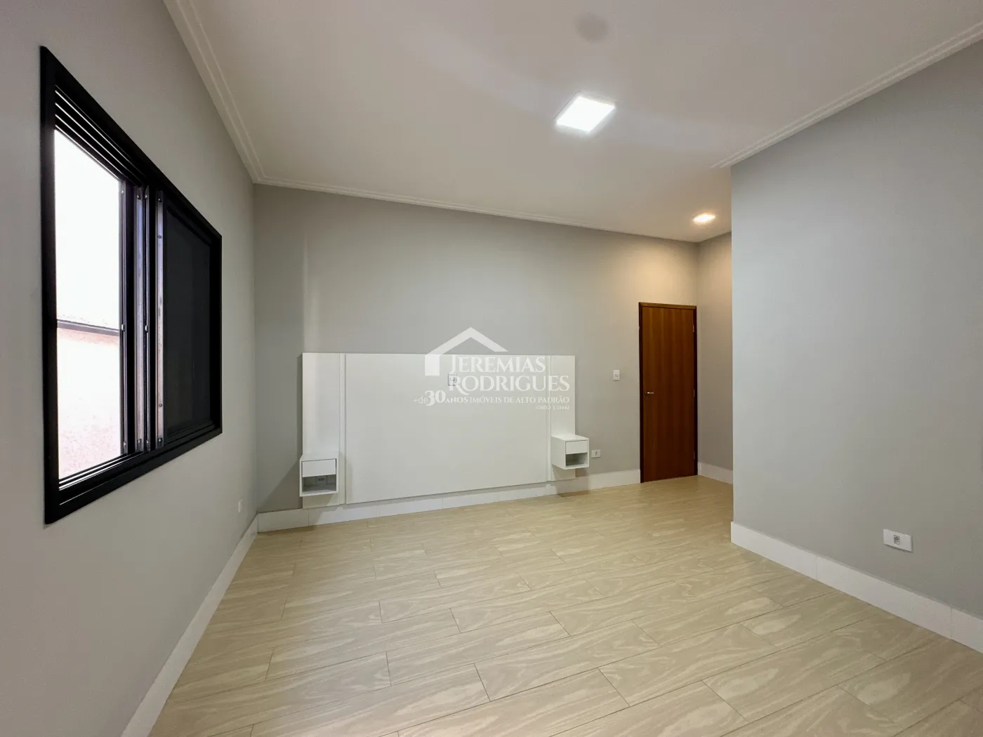 Casa para locação com 3 dormitórios no Condomínio Parque das Araucárias em Tremembé/SP