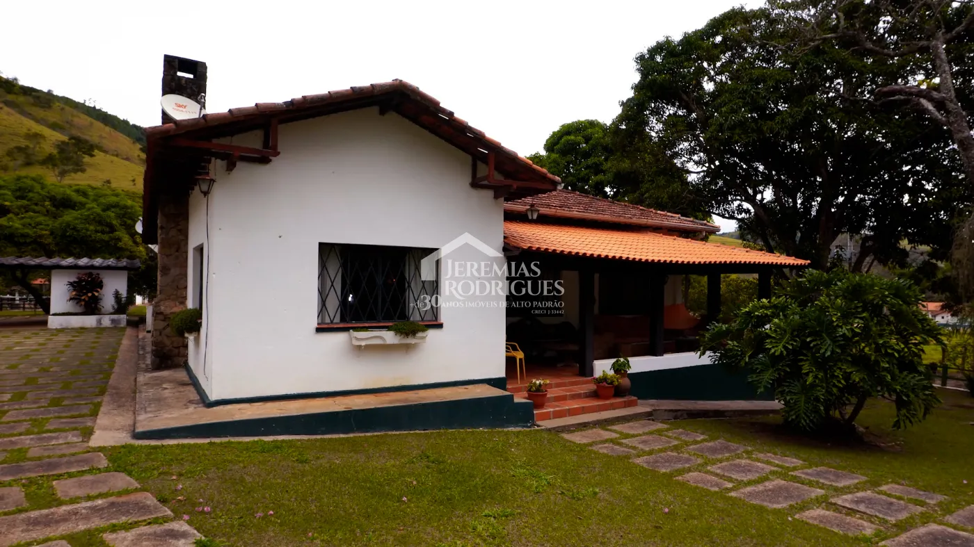 Fazenda à venda com 2.544 hectares em Santa Branca/SP.