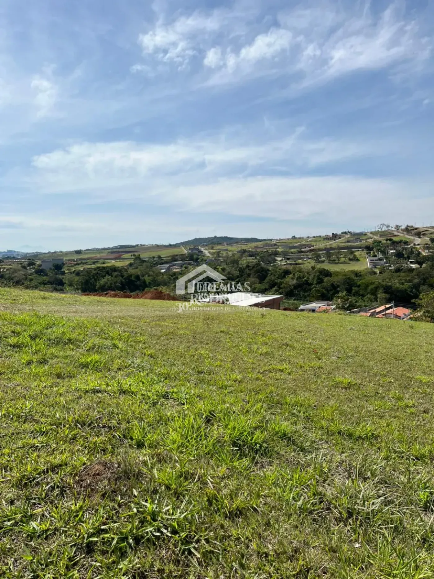 Terreno com 1.175,57 m² - Condomínio Reserva Altos do Cataguá - Taubaté/SP
