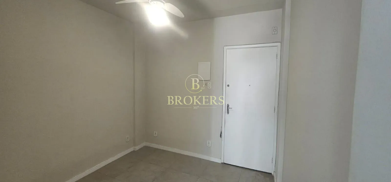 Sala a venda, Rua Visconde de Pirajá - Ipanema. Sala com 32m² Melhor trecho da rua. — foto 4