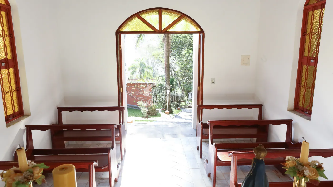 Chácara à venda no bairro do Sapucaí, em Sapucaí-Mirim/MG.