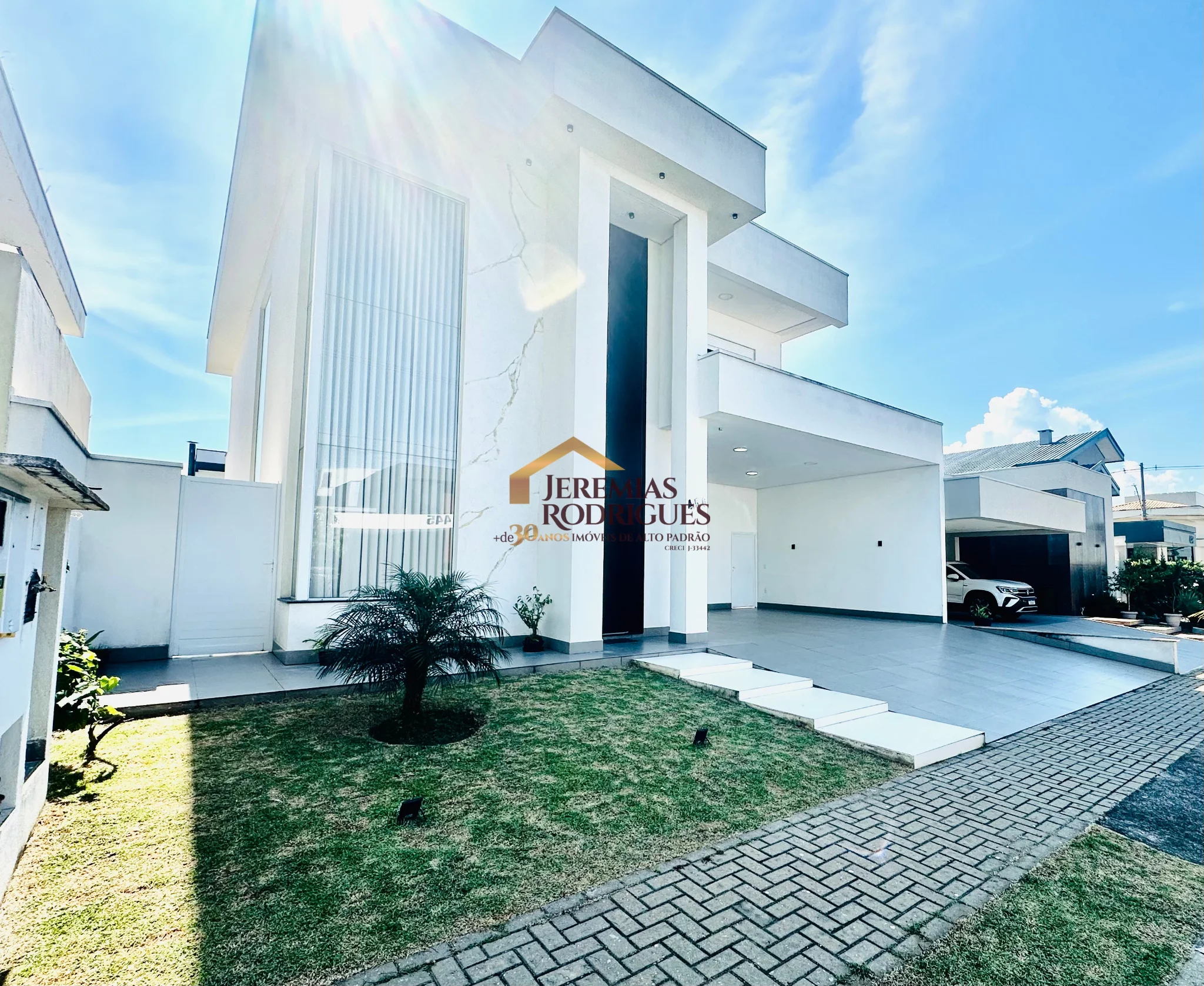 Casa à venda no Condomínio Ouro Ville em Taubaté/SP.