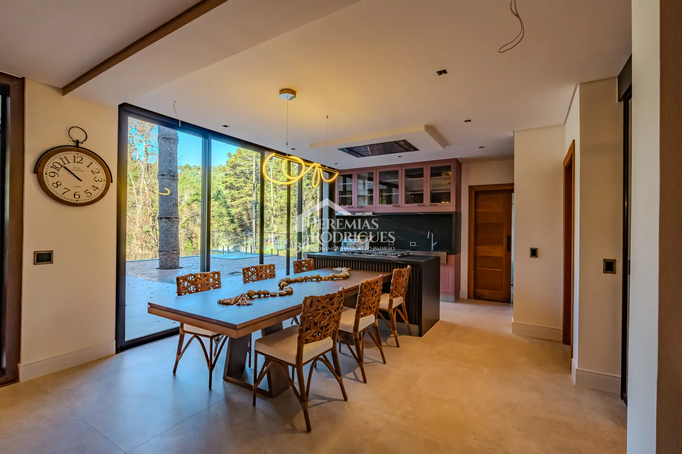 Casa de 2727 m² à venda por R$ 15.000.000,00 - Campos do Jordão/SP